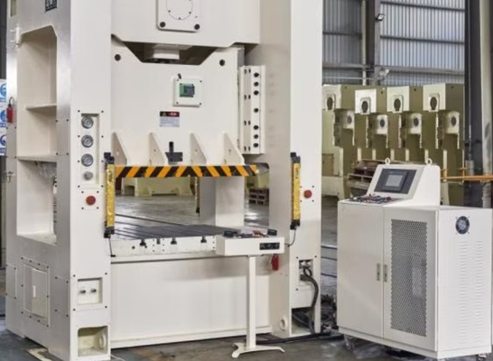 Un bon prix. Machine de fabrication d'étain à double rangée pour la tôle et l'aluminium en ligne